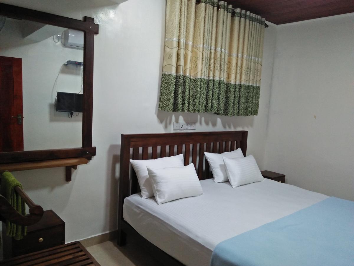 Shaa Lodge Tissamaharama Extérieur photo