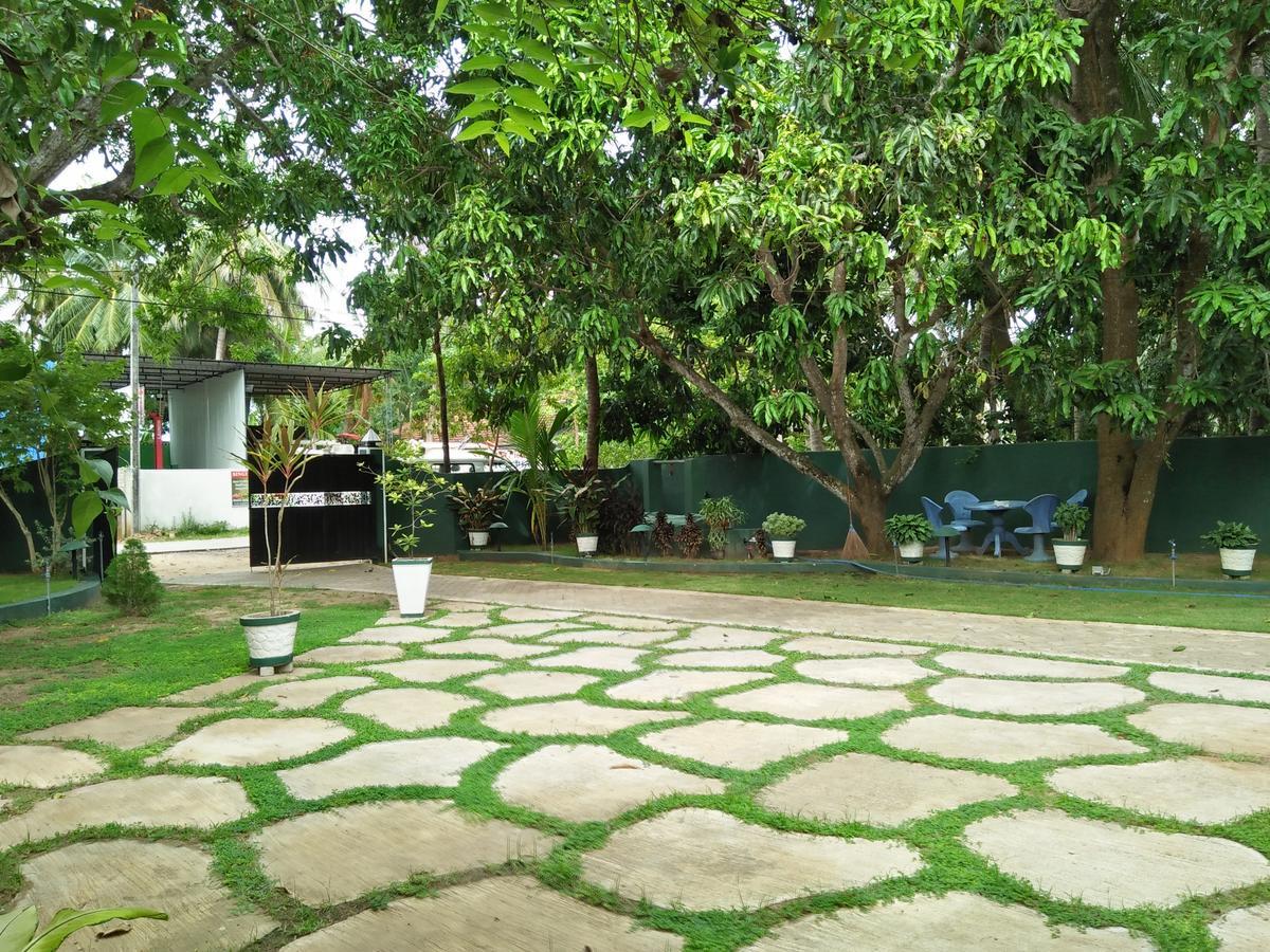 Shaa Lodge Tissamaharama Extérieur photo