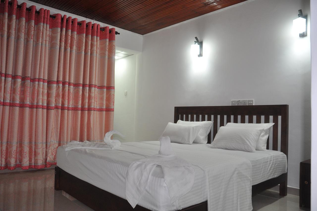 Shaa Lodge Tissamaharama Extérieur photo