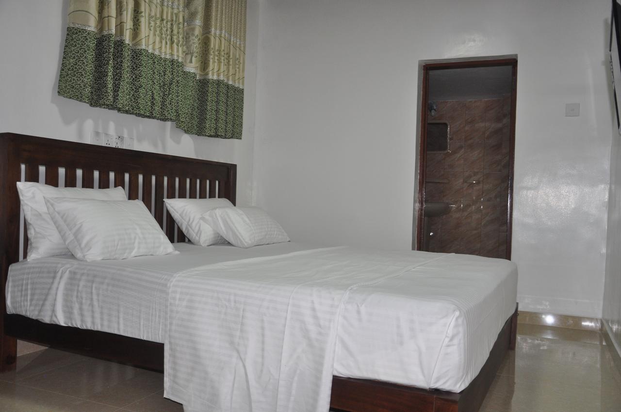Shaa Lodge Tissamaharama Extérieur photo
